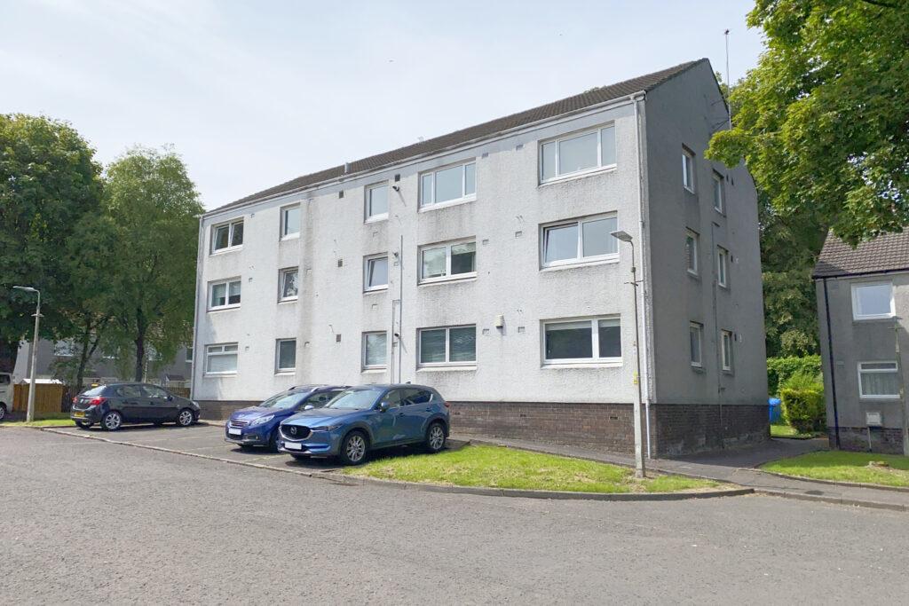 17H Regent Place, Clydebank 1 bed flat £72,500