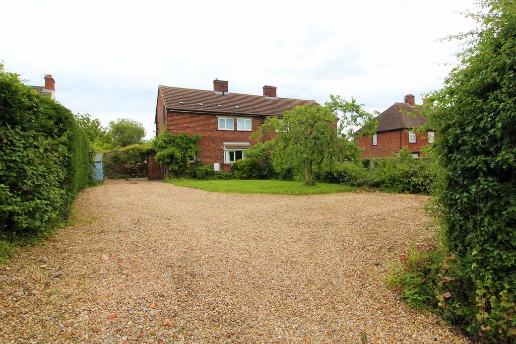 Stow Road, Willingham By Stow 3 bed semidetached house £225,000