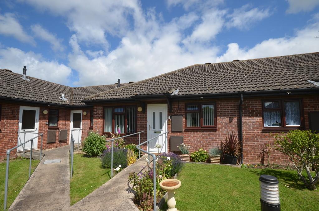 Weavers Drive, Trowbridge 2 bed retirement property £130,000