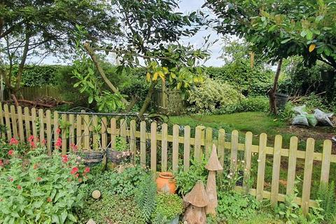 3 bedroom semi-detached house for sale, Great Bolas, Telford, TF6 6PQ.