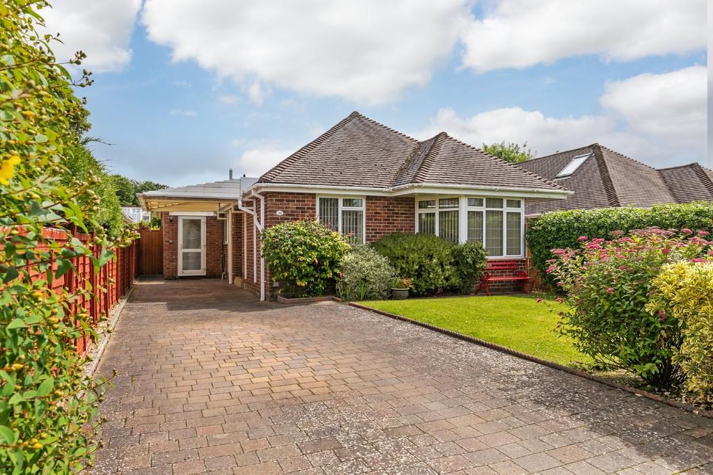 Woodfield Drive, Winchester, SO22 3 bed detached bungalow for sale £