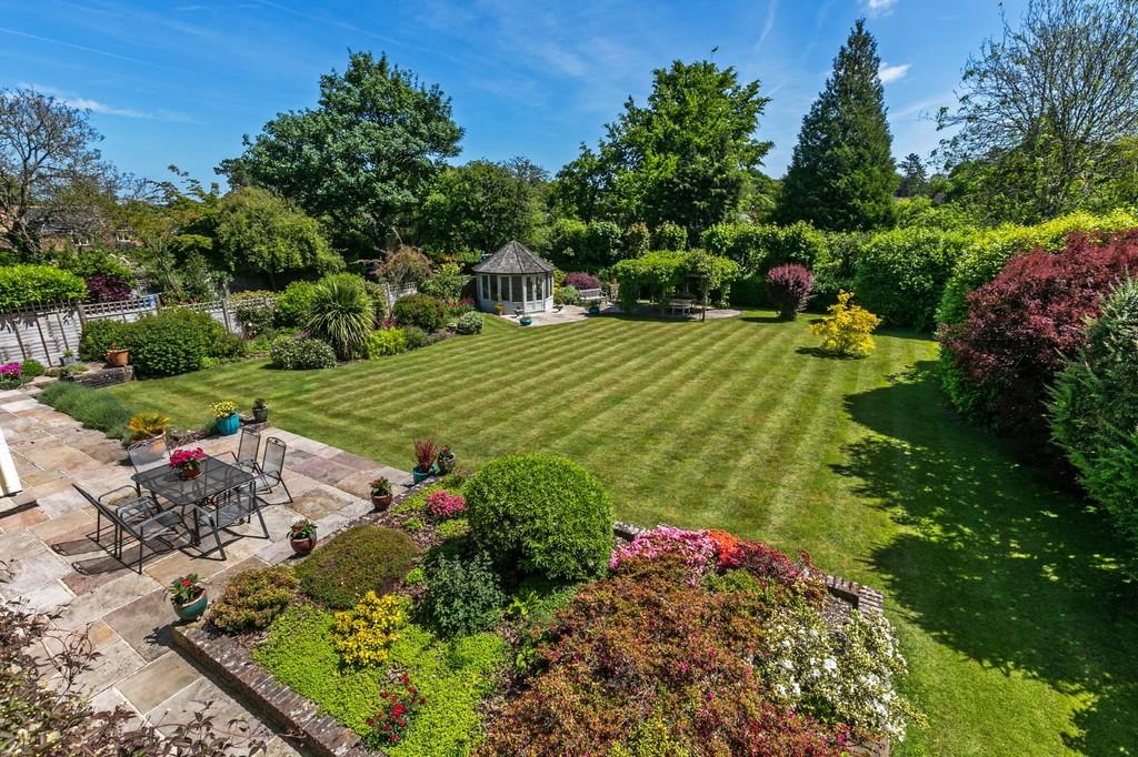 Hampton Lane, Winchester, SO22 5 bed detached house - £1,750,000