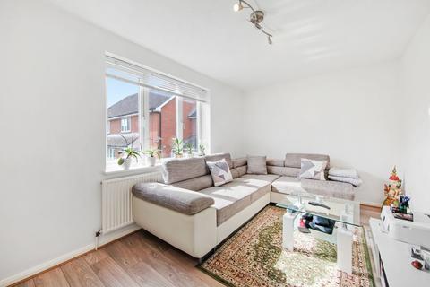 15 Eagle Close, Waltham Abbey, EN9 3NA