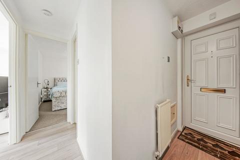 15 Eagle Close, Waltham Abbey, EN9 3NA