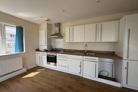 2 bedroom flat to rent, Convent Way, Southall