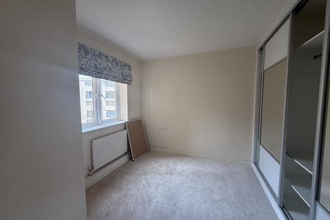 2 bedroom flat to rent, Convent Way, Southall