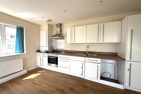 2 bedroom flat to rent, Convent Way, Southall