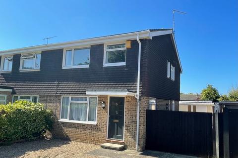 4 bedroom semi-detached house to rent, The Haven, Littlehampton