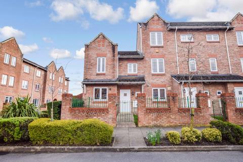 3 bedroom house to rent, Great Oak Drive, Altrincham, Cheshire, WA15