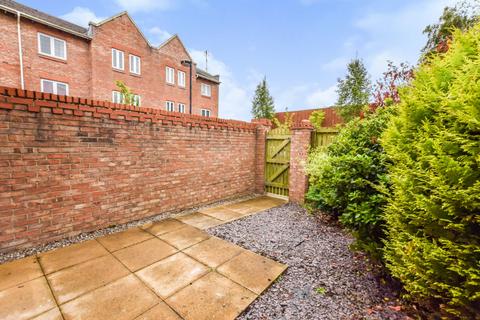 3 bedroom house to rent, Great Oak Drive, Altrincham, Cheshire, WA15