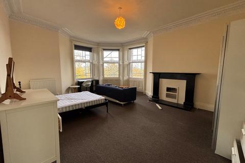 4 bedroom flat to rent, Warrender Park Terrace, Edinburgh, EH9