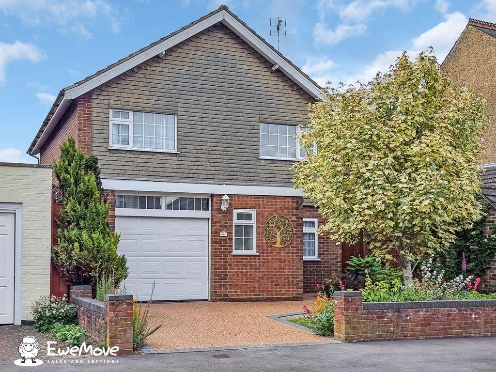 Downs Road, Dunstable LU5 4DD 4 bed detached house £495,000