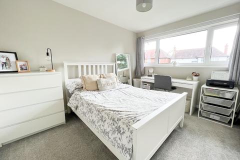 95 Chadwick Avenue, Rednal, Birmingham, B45 8ED