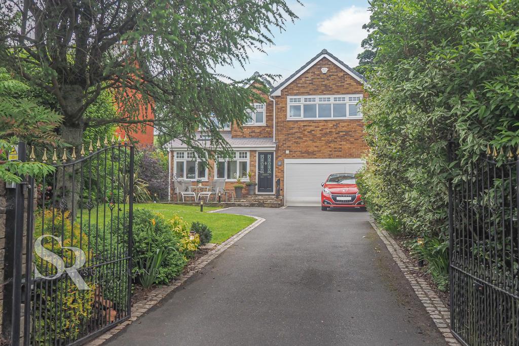 Eccles Road, Chapel en le Frith, High Peak, Derbyshire, SK23 9RP 4 bed
