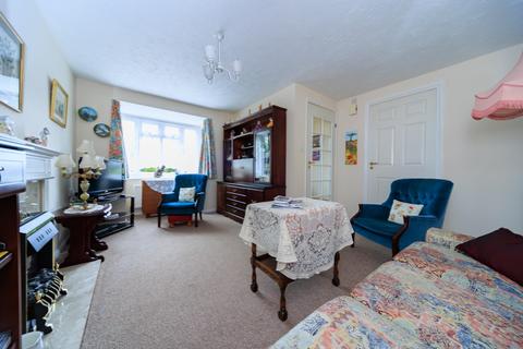 2 bedroom bungalow for sale - Sutton Close, Quorn, LE12