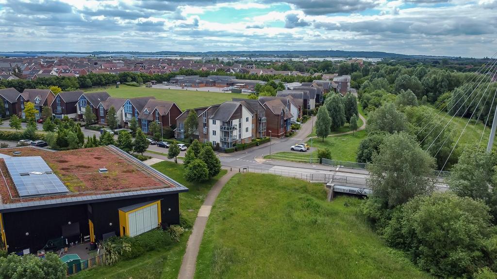 Tanfield Lane, Broughton, Milton Keynes, MK10 2 bed apartment £235,000