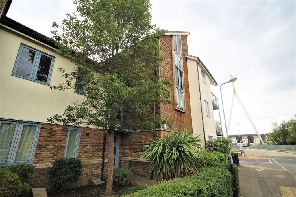 Tanfield Lane, Broughton, Milton Keynes, MK10 2 bed apartment £235,000