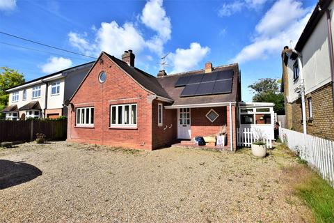 3 bedroom detached house for sale - Galleywood Road, Great Baddow, Chelmsford, CM2