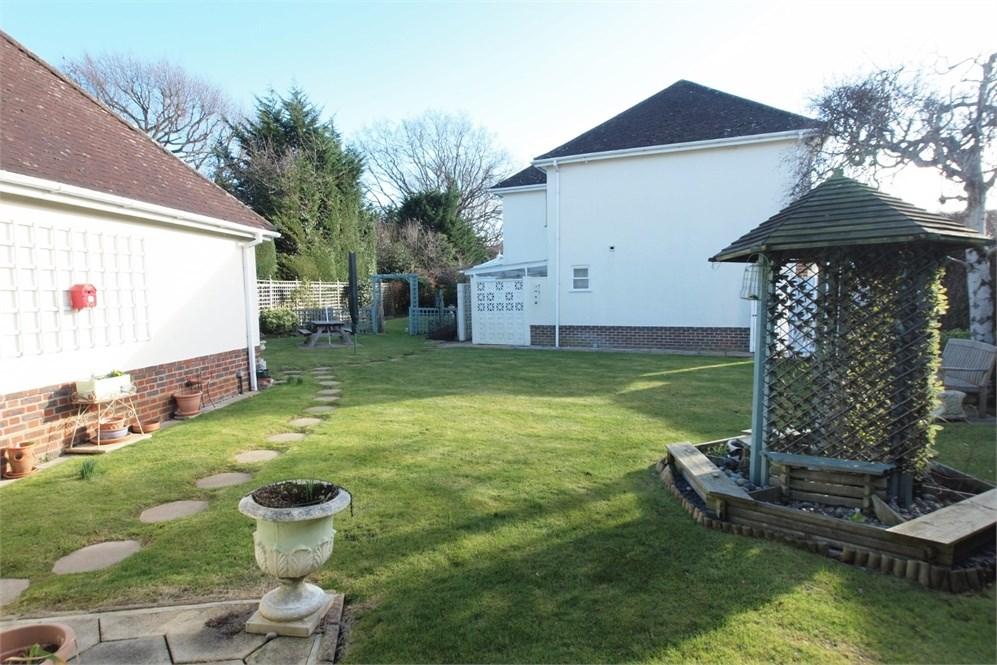 Malmains Close, Beckenham, Park Langley, BR3 5 bed detached house £