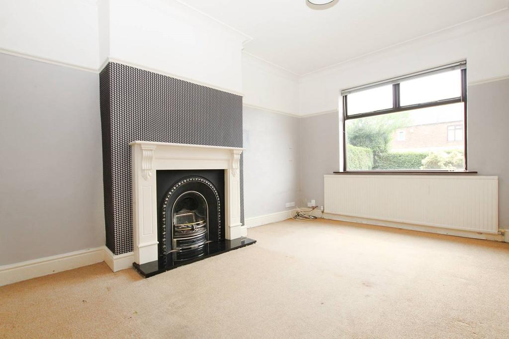 Ashurst Drive, St Helens, WA11 3 bed semidetached house £185,000