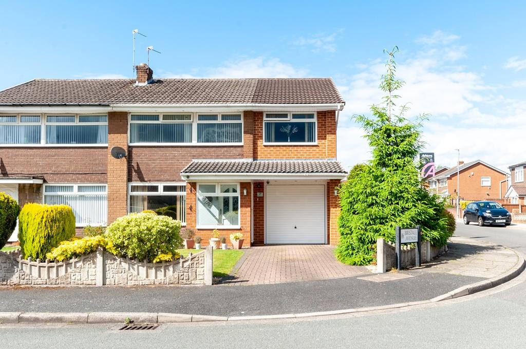 Birstall Avenue, St Helens, WA11 4 bed semidetached house £240,000