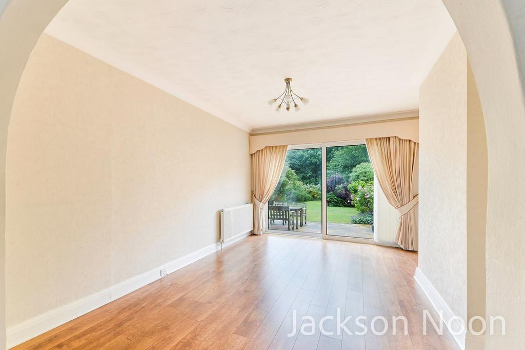 Pams Way, Ewell Court, KT19 3 bed semidetached house £625,000