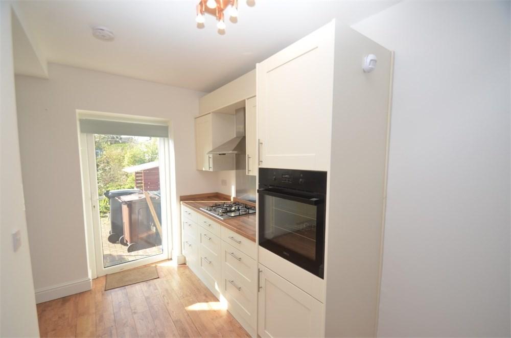 Woodmere Avenue, Croydon, Shirley, CR0 4 bed detached house £1,800