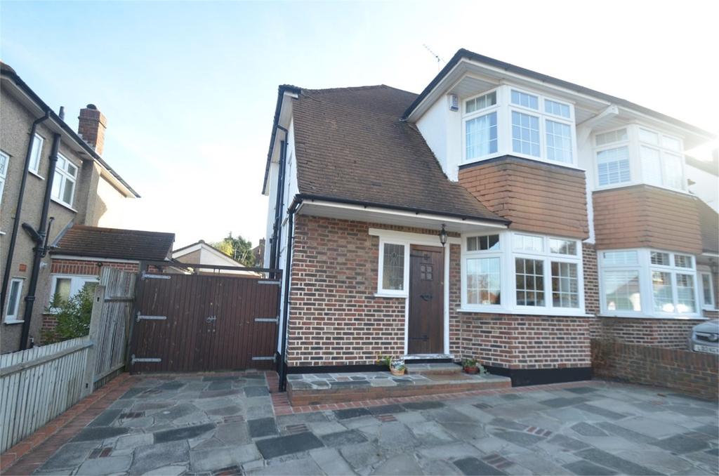 Pleasant Grove, Shirley, Croydon, CR0 3 bed semidetached house £630,000