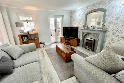 4 bedroom semi-detached house for sale - Brook House Lane, Featherstone, Wolverhampton, WV10