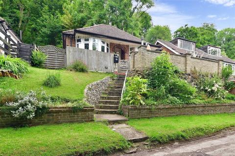 2 bedroom detached bungalow for sale - Milner Road, Caterham, Surrey