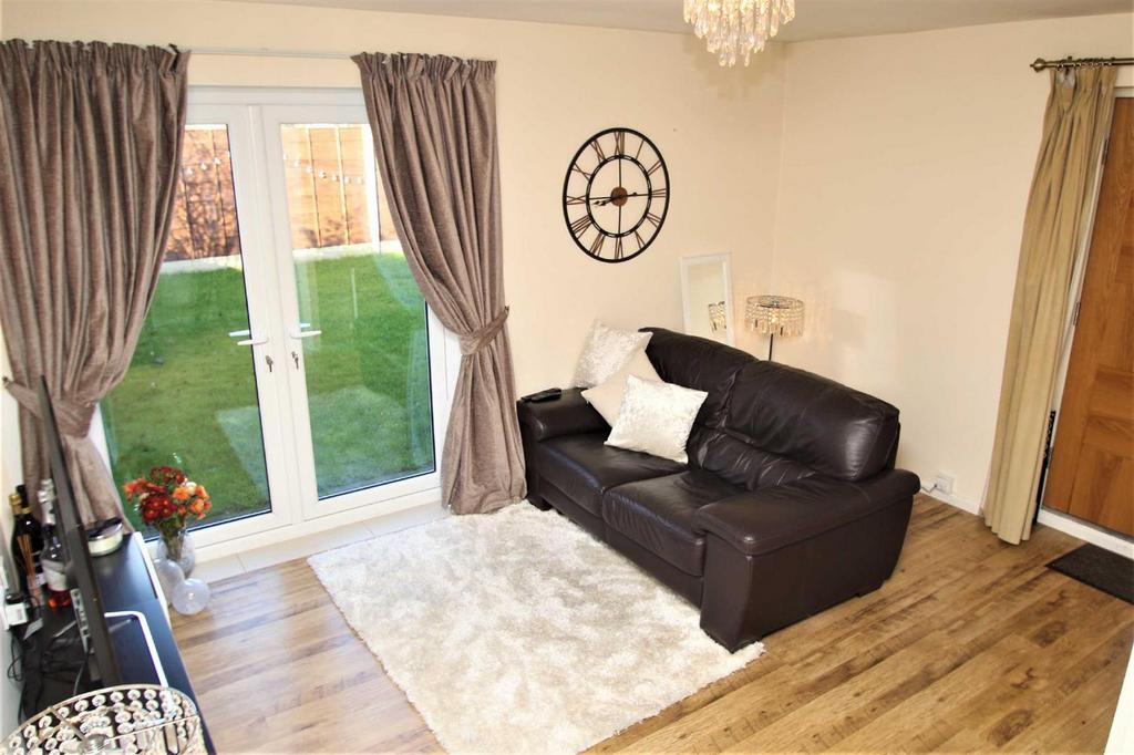 Threshfield Drive, Timperley, Altrincham 1 bed semidetached house £