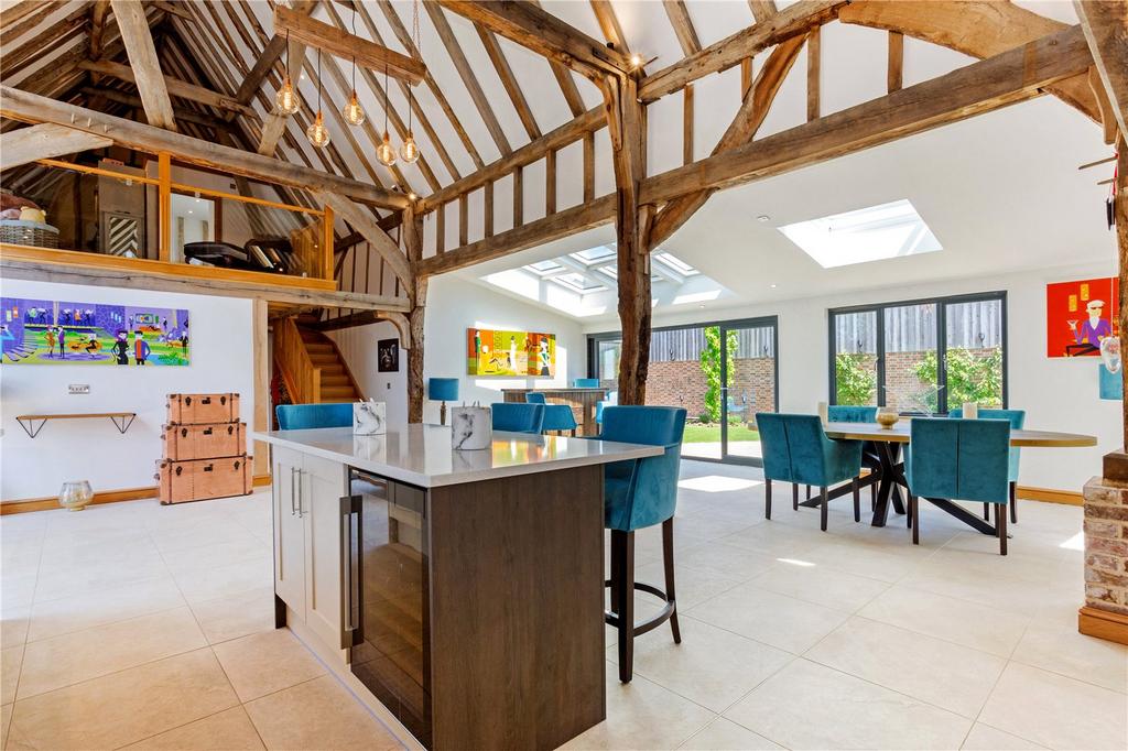 Kitchen/Dining