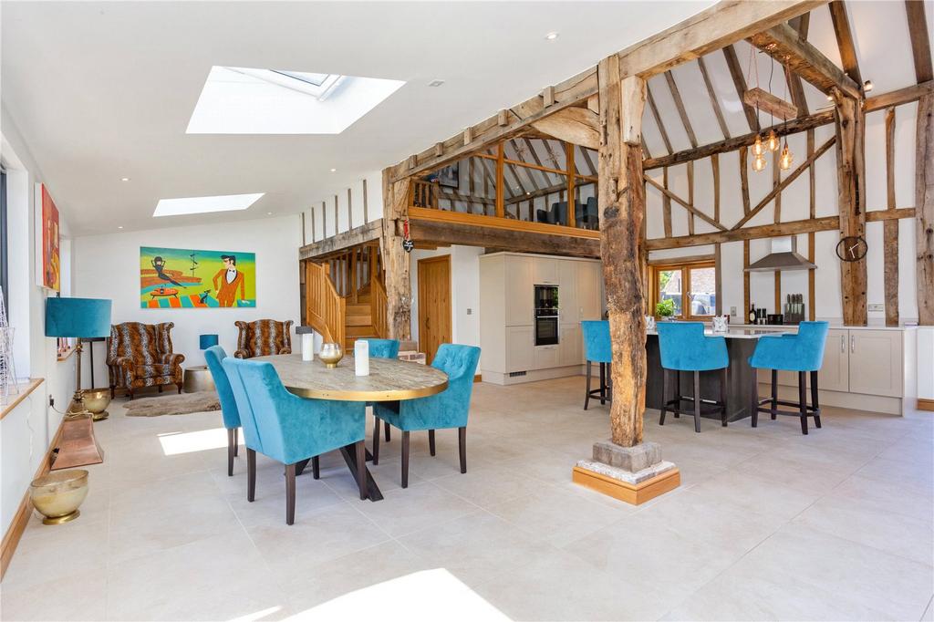 Kitchen/Dining