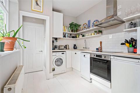 Flat 1, 2 Walford Road, London, N16 8ED