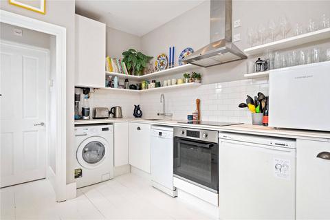 Flat 1, 2 Walford Road, London, N16 8ED