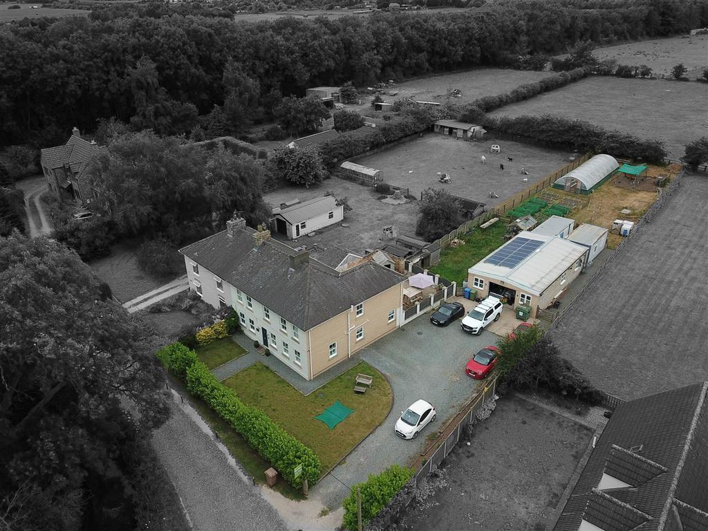 Mill Lane Cottage, Low Mill Lane, North Cave 4 bed semidetached house