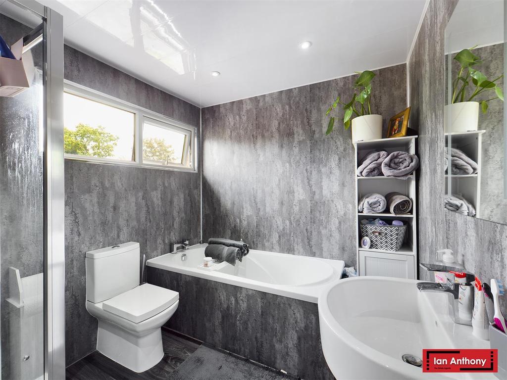 Family bathroom