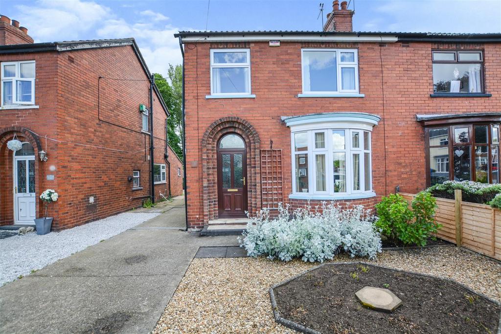 Bushfield Road, Scunthorpe 3 bed semidetached house £140,000