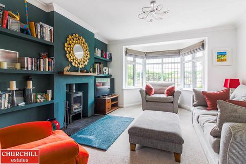 2 Kendal Close, Woodford Green, IG8 0RX