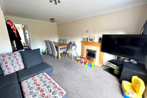 5 Finney Drive, Grange Park, Northampton, NN4 5DT