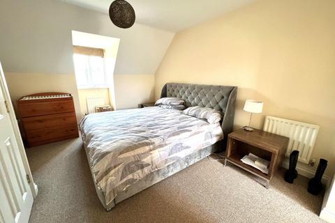 5 Finney Drive, Grange Park, Northampton, NN4 5DT