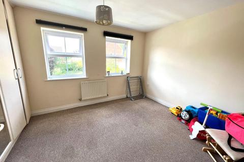 5 Finney Drive, Grange Park, Northampton, NN4 5DT