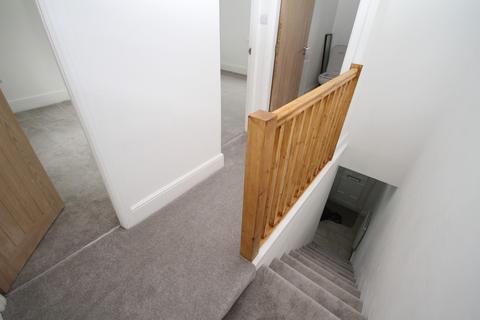 15 Ackroyd Square, Queensbury, Bradford, BD13 1EA