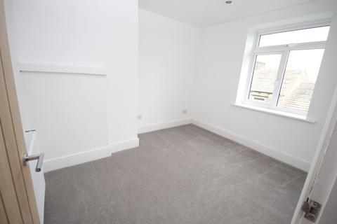 15 Ackroyd Square, Queensbury, Bradford, BD13 1EA