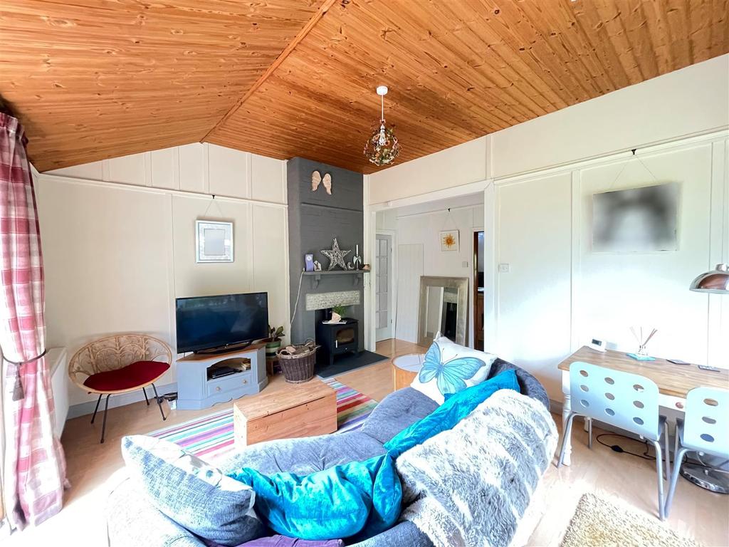 Thorndon Cross, Okehampton 2 bed detached house £385,000