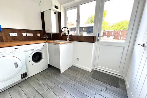 8 Hardy Drive, Hardingstone, Northampton, NN4 6UX
