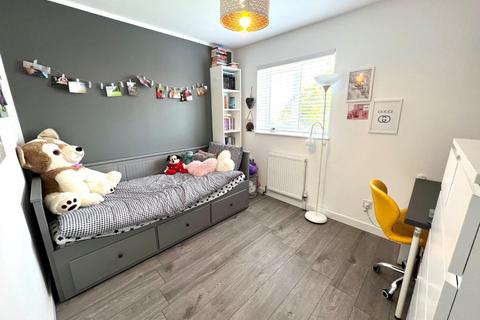 8 Hardy Drive, Hardingstone, Northampton, NN4 6UX