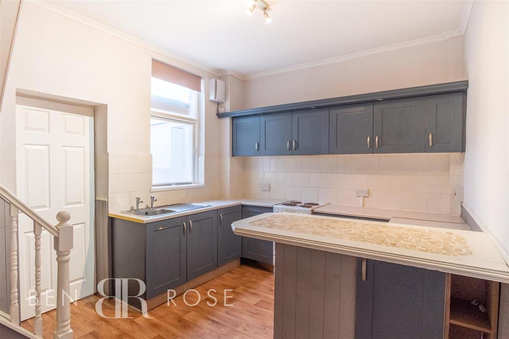 Botany Brow, Chorley 3 bed terraced house £119,995