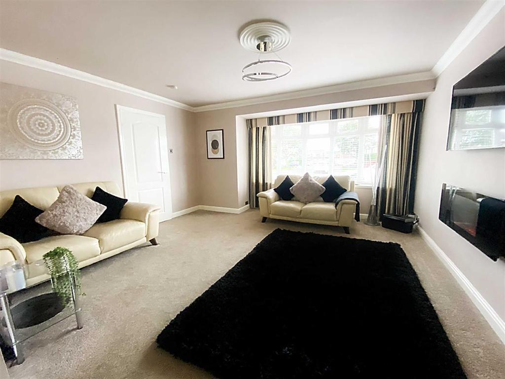 Sunholme Drive, Sunholme Estate 3 bed semidetached house £249,950