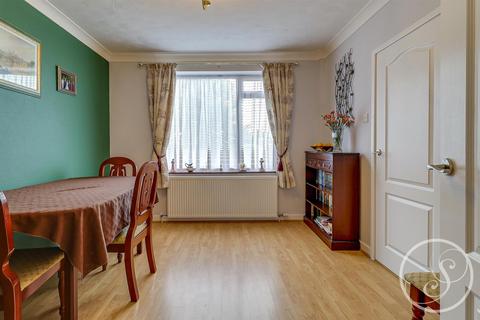 24 Baronsway, Leeds, LS15 7AW